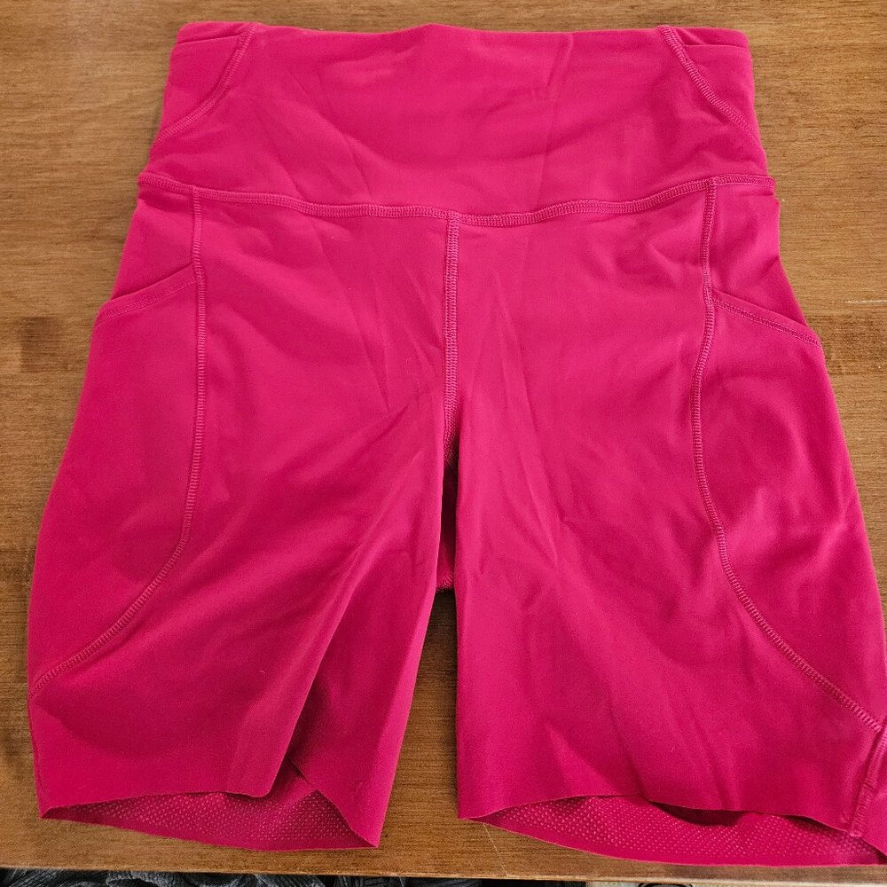 Lululemon size 4 Fast and Free High-Rise Short 6" 5 Pocket